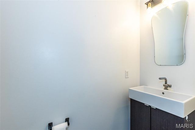 3019 Preston Woods Trail, Lake St Louis, MO 63367