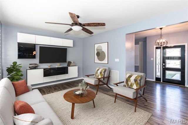 3019 Preston Woods Trail, Lake St Louis, MO 63367