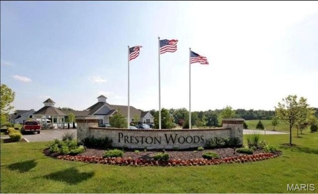 3019 Preston Woods Trail, Lake St Louis, MO 63367
