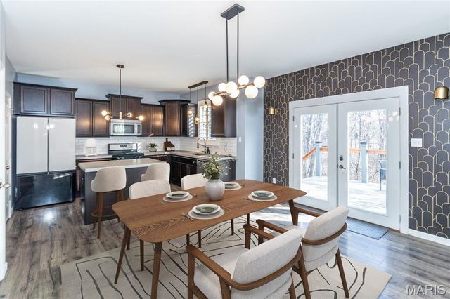 3019 Preston Woods Trail, Lake St Louis, MO 63367