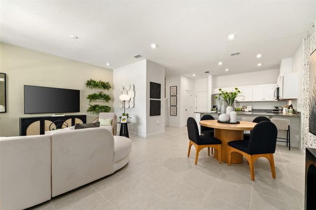 2215 NIGHTSHADE GROVE LANE, Apopka, FL 32712