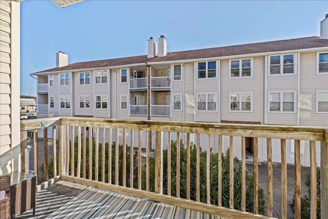 2325 W Great Neck Rd Apt 102, Virginia Beach, VA 23451