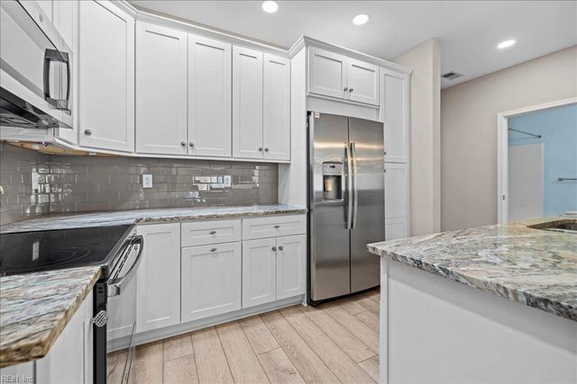 2325 W Great Neck Rd Apt 102, Virginia Beach, VA 23451