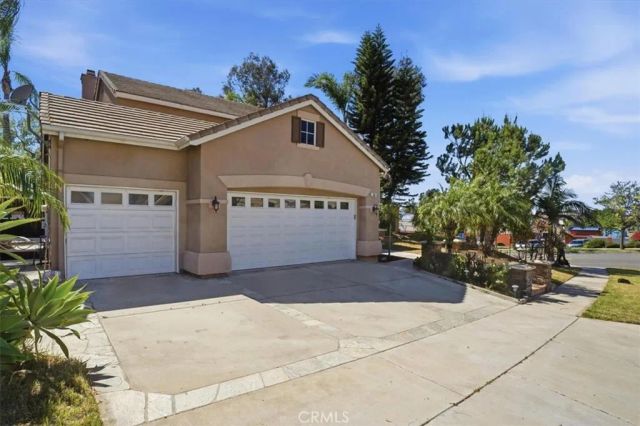 768 Ochee Circle, Corona, CA 92879