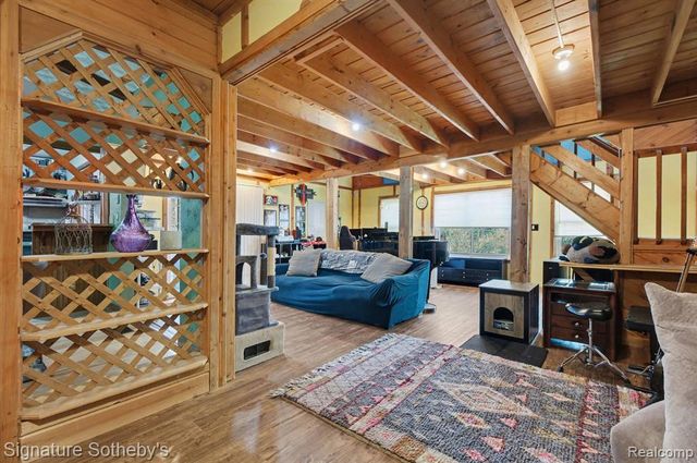 2067 Champagne Drive, Ann Arbor, MI 48108