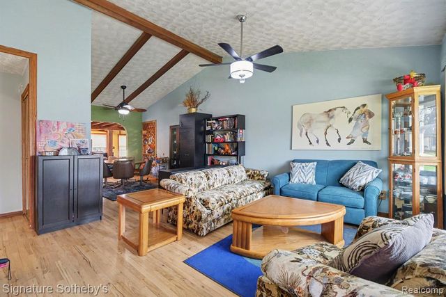 2067 Champagne Drive, Ann Arbor, MI 48108