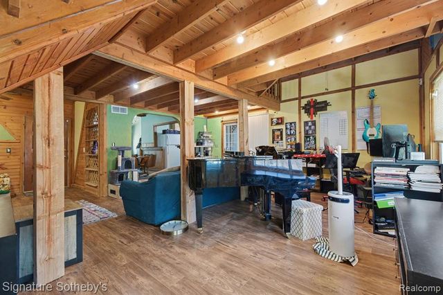 2067 Champagne Drive, Ann Arbor, MI 48108