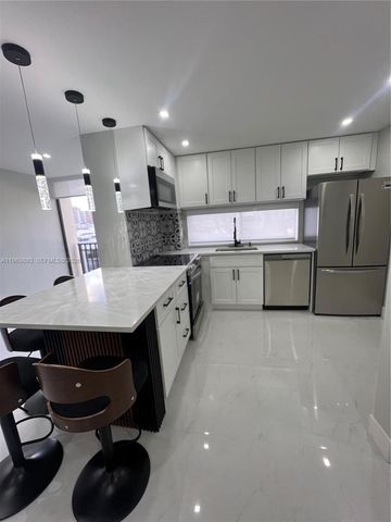17021 N Bay Road 814, Sunny Isles Beach, FL 33160