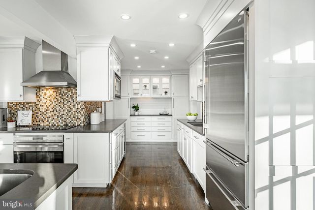 1256 ROUND HILL RD, Bryn Mawr, PA 19010