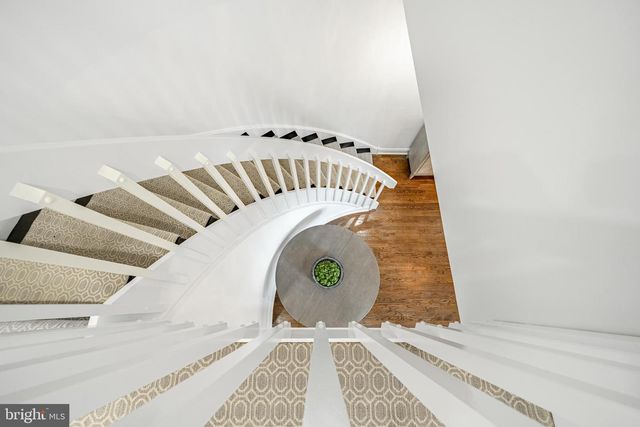 1256 ROUND HILL RD, Bryn Mawr, PA 19010