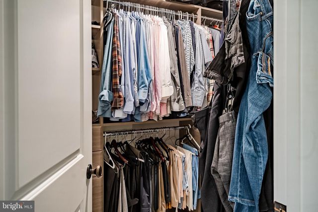 1256 ROUND HILL RD, Bryn Mawr, PA 19010