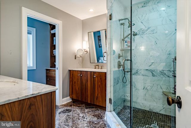 1256 ROUND HILL RD, Bryn Mawr, PA 19010