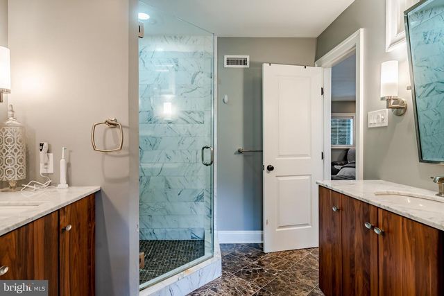 1256 ROUND HILL RD, Bryn Mawr, PA 19010