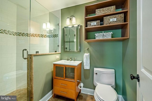 1256 ROUND HILL RD, Bryn Mawr, PA 19010