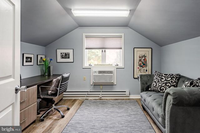 1256 ROUND HILL RD, Bryn Mawr, PA 19010