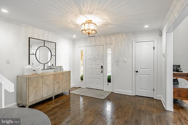 1256 ROUND HILL RD, Bryn Mawr, PA 19010