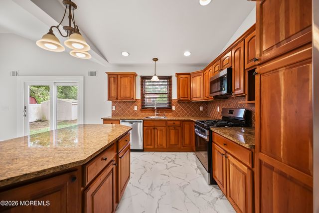 18 Fierro Avenue, Matawan, NJ 07747