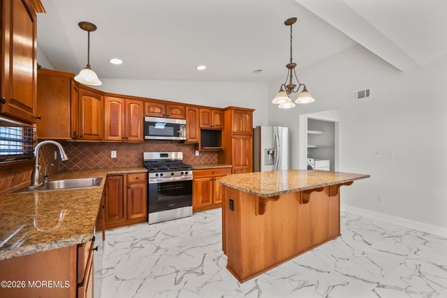 18 Fierro Avenue, Matawan, NJ 07747
