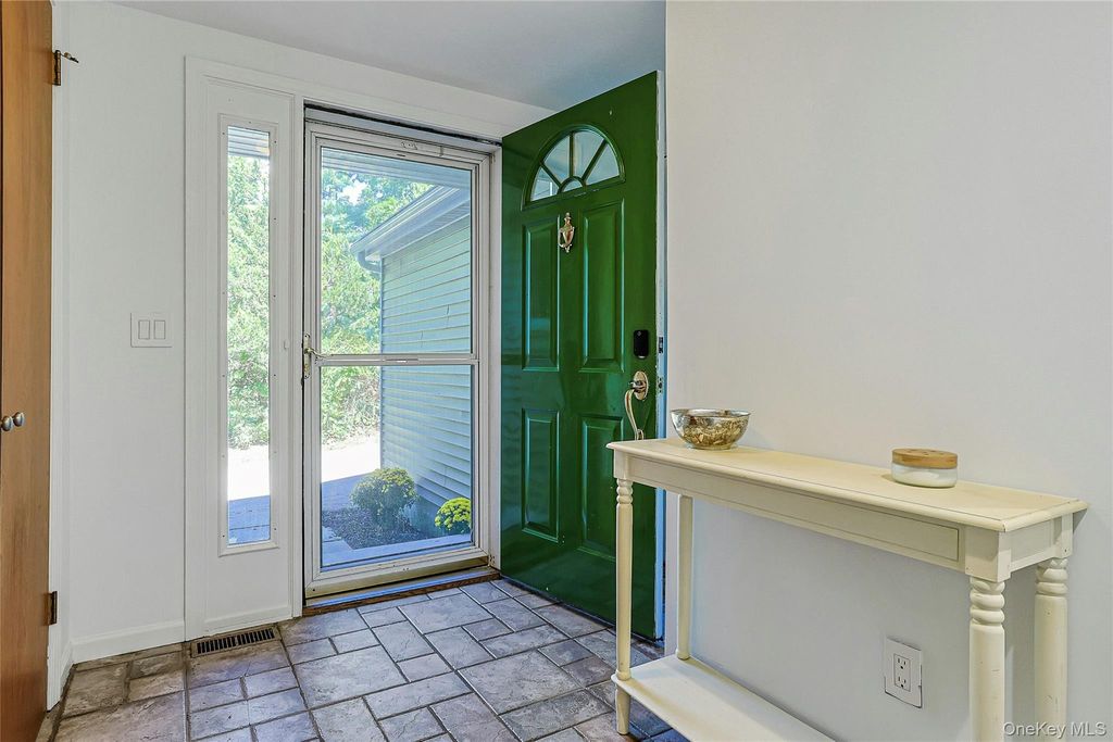 268 Watch Hill Road, Cortlandt Manor, NY 10567 — photo 3