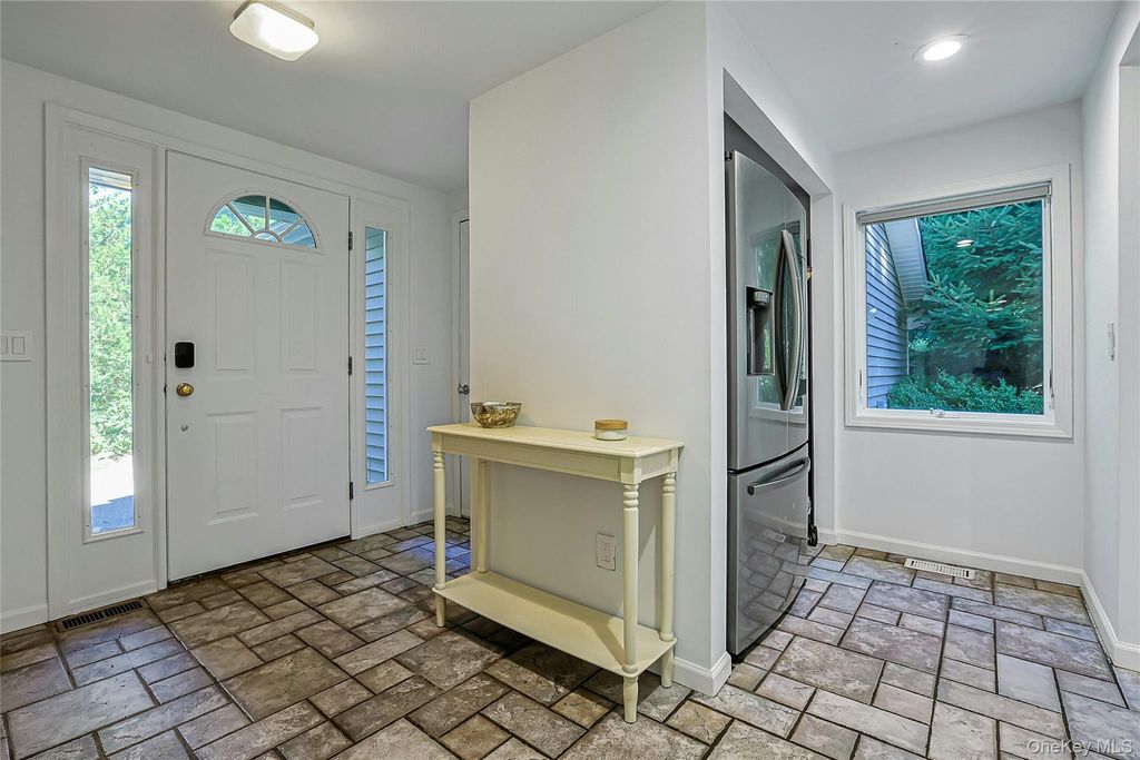 268 Watch Hill Road, Cortlandt Manor, NY 10567 — photo 4
