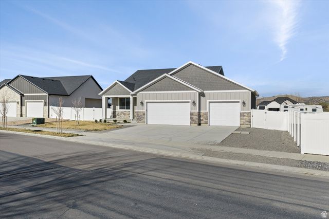 3938 N WOOD RD, Eagle Mountain, UT 84005