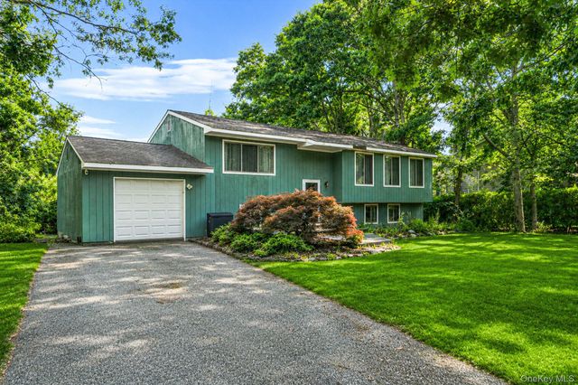 51 Trout Brook Lane, Aquebogue, NY 11931