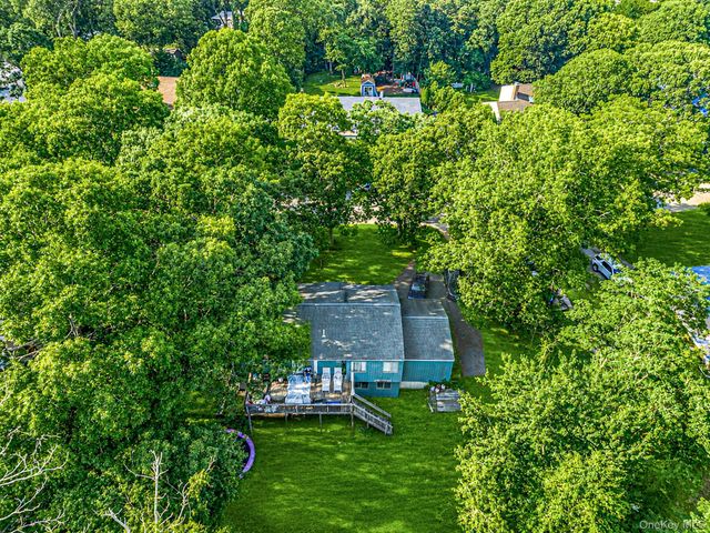 51 Trout Brook Lane, Aquebogue, NY 11931