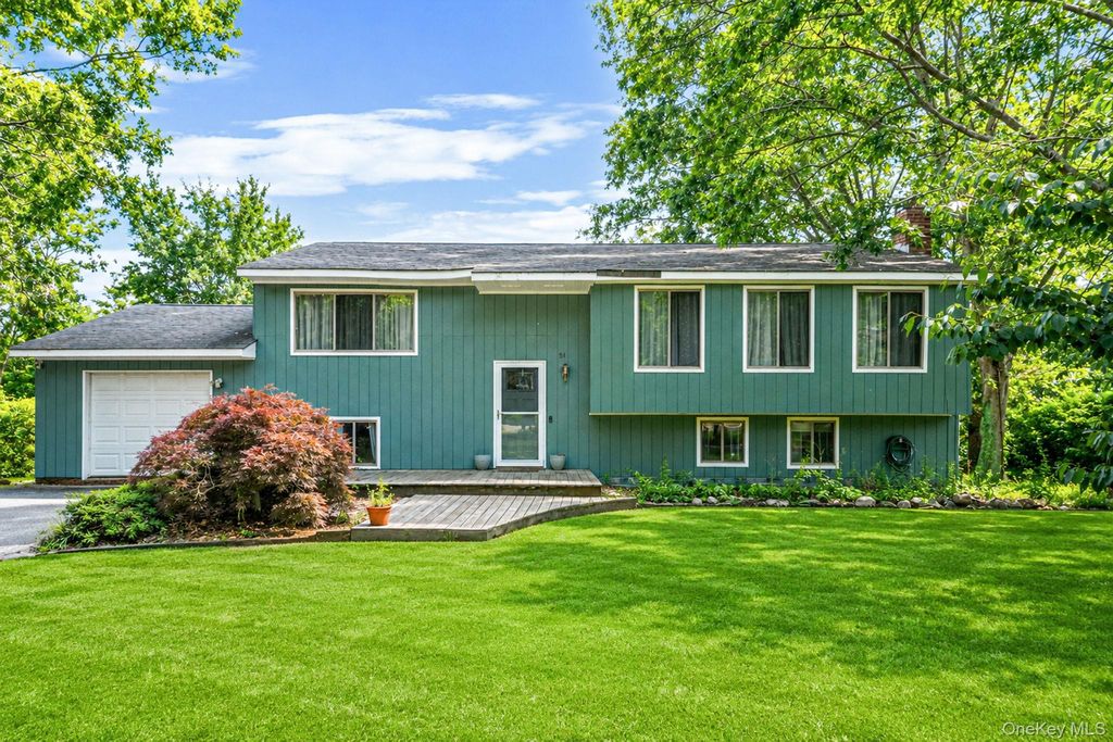 51 Trout Brook Lane, Aquebogue, NY 11931