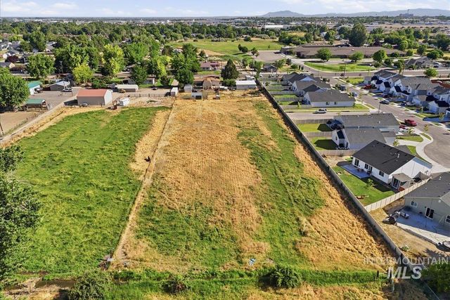 2717 E Victory, Nampa, ID 83687