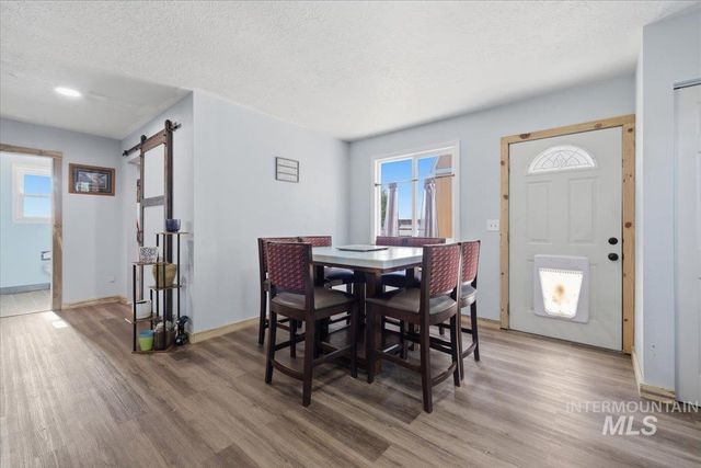2717 E Victory, Nampa, ID 83687