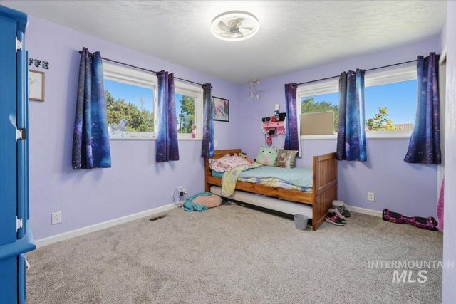 2717 E Victory, Nampa, ID 83687