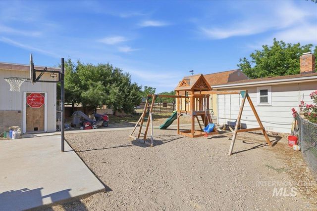 2717 E Victory, Nampa, ID 83687