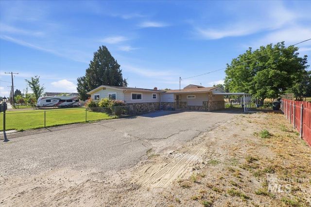2717 E Victory, Nampa, ID 83687