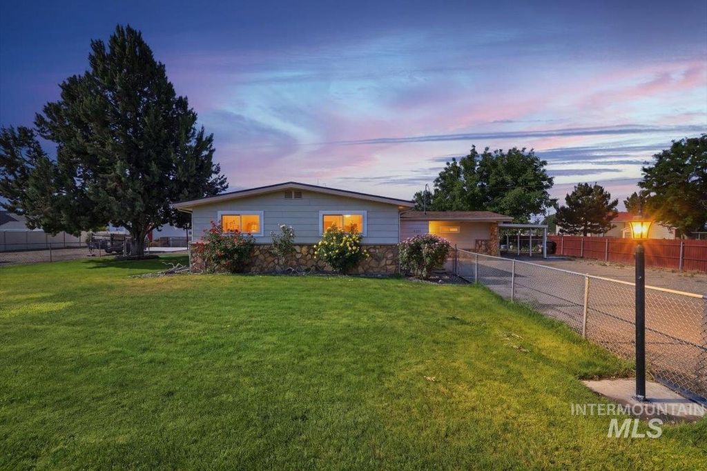 2717 E Victory Rd, Nampa, ID 83687 photo 4