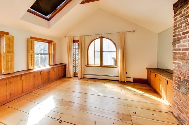 108 Auburn, Cambridge, MA 02139