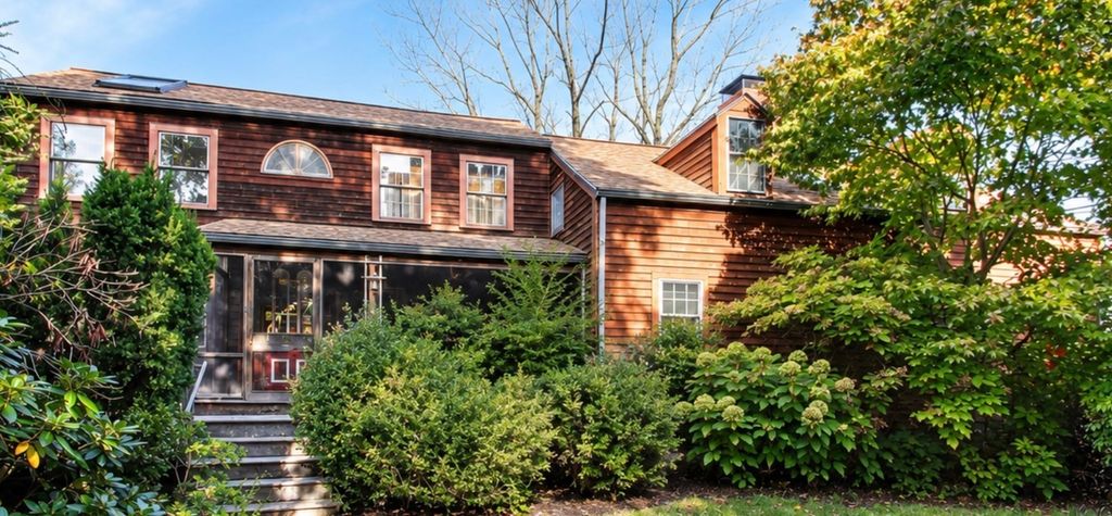108 Auburn, Cambridge, MA 02139