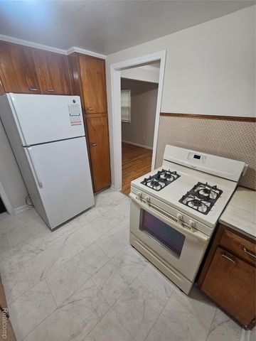 907 E Forest Avenue, Ypsilanti Charter Township, MI 48198