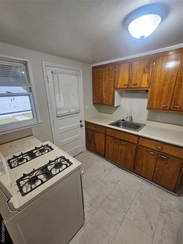 907 E Forest Avenue, Ypsilanti Charter Township, MI 48198