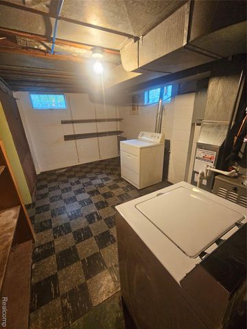 907 E Forest Avenue, Ypsilanti Charter Township, MI 48198