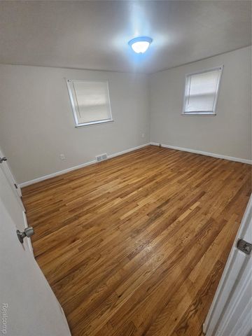 907 E Forest Avenue, Ypsilanti Charter Township, MI 48198