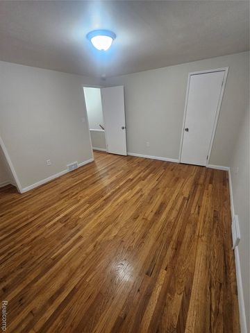 907 E Forest Avenue, Ypsilanti Charter Township, MI 48198