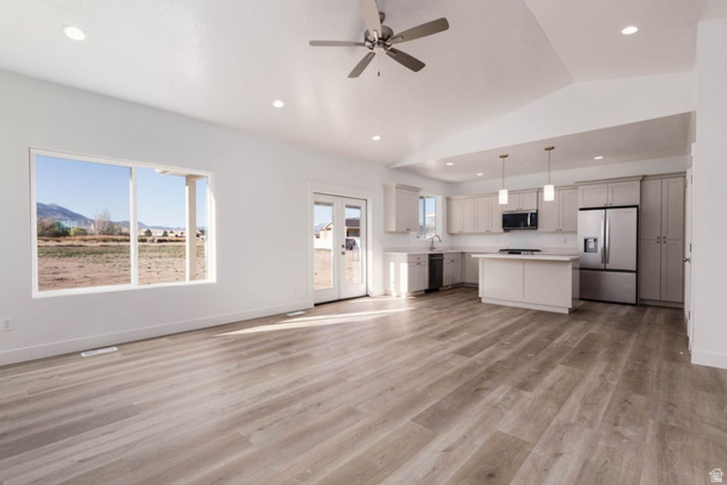 Image 4 of property listing at 363 W 230 N, Monroe, UT 84754