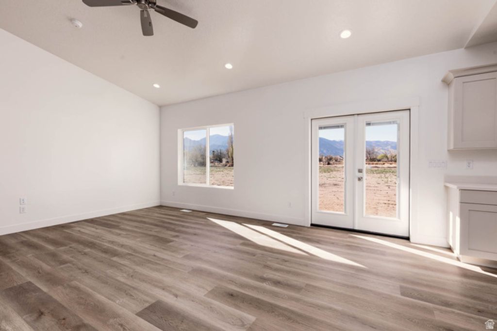 Image 5 of property listing at 363 W 230 N, Monroe, UT 84754