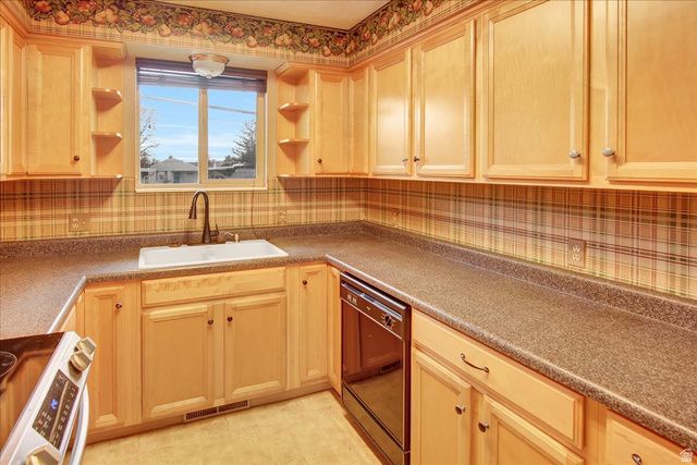 480 W 5050 S, Washington Terrace, UT 84405