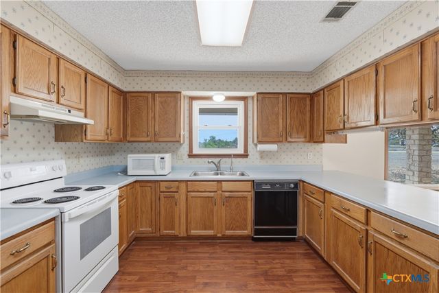 429 Booth Drive, San Marcos, TX 78666