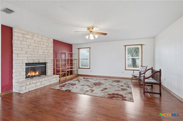 429 Booth Drive, San Marcos, TX 78666