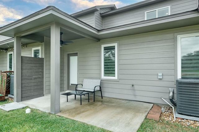 18812 Nicklaus DR, Point Venture, TX 78645