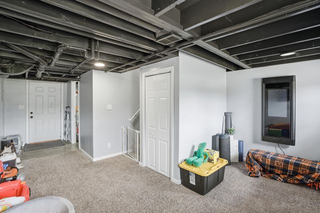 4906 W 109th Avenue, Crown Point, IN 46307