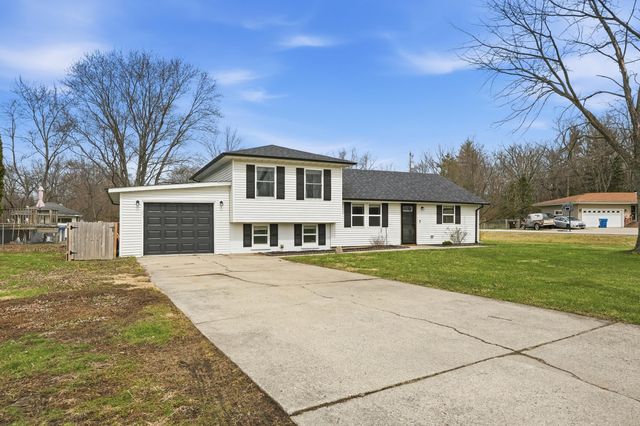 4906 W 109th Avenue, Crown Point, IN 46307