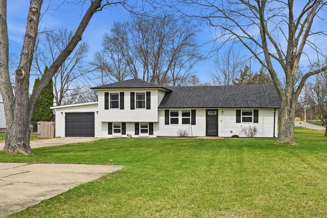 4906 W 109th Avenue, Crown Point, IN 46307